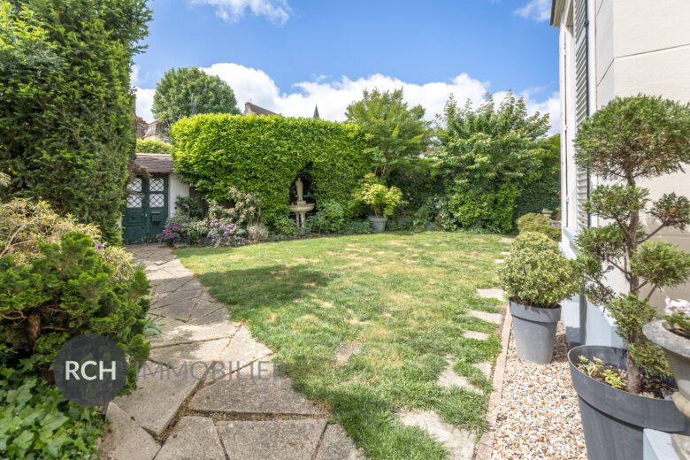 Photos du bien : Au coeur de Montfort l&rsquo;Amaury – Magnifique maison de Maître sur un terrain clos de mur