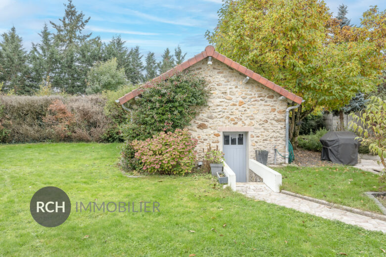 Photos du bien : Montfort-l’Amaury Centre – Charmante maison traditionnelle idéalement située