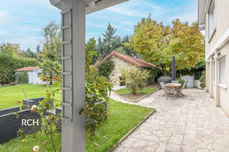 Photos du bien : Montfort-l’Amaury Centre – Charmante maison traditionnelle idéalement située