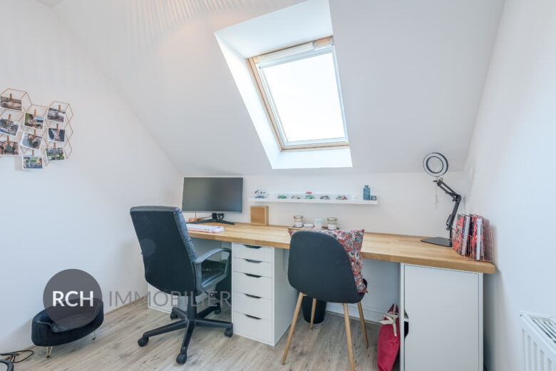 Photos du bien : Exclusivité – Condé-sur-Vesgre – Maison familiale avec joli jardin entièrement clos