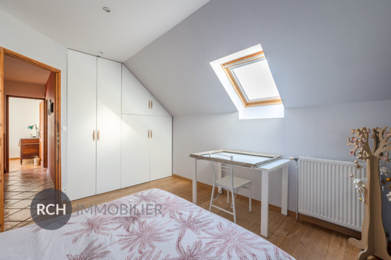 Photos du bien : A Thoiry – Belle maison familiale en coeur de village avec commodités à pied