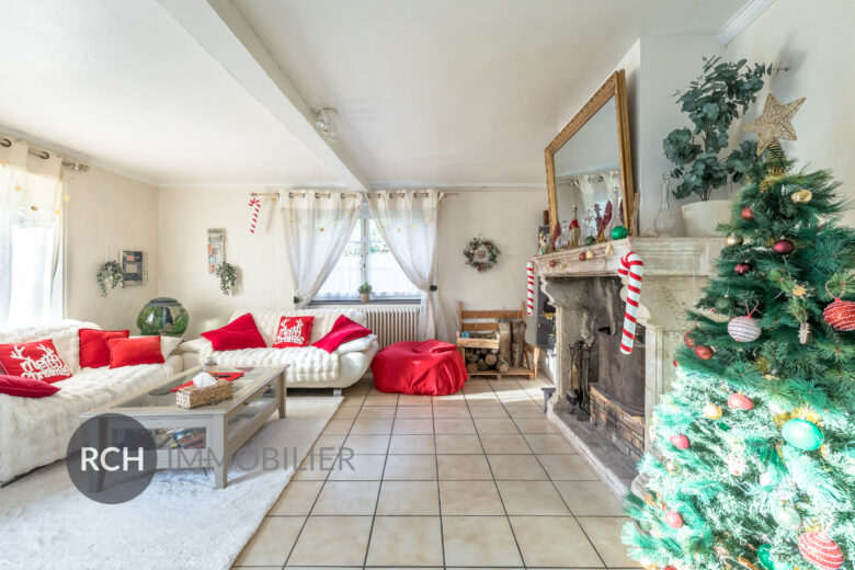 Photos du bien : Exclusivité – Grosrouvre – Jolie maison ancienne dans un environnement verdoyant