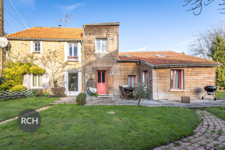 Photos du bien : Grosrouvre – Jolie maison ancienne dans un environnement verdoyant