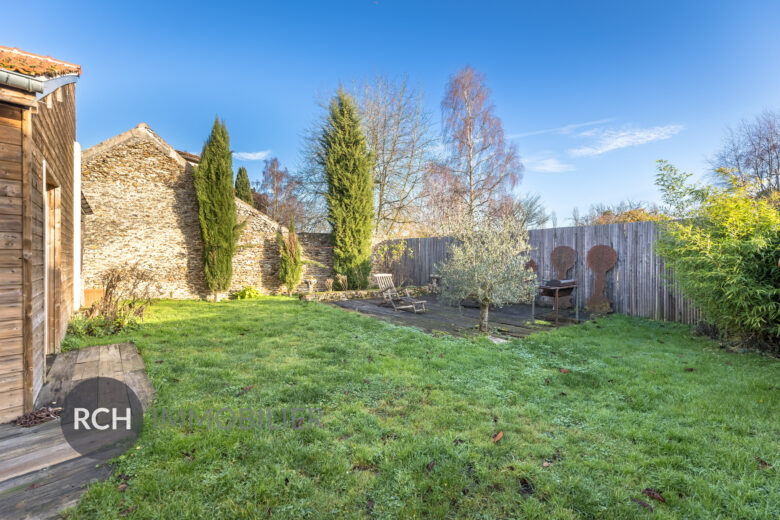 Photos du bien : Exclusivité – Grosrouvre – Jolie maison ancienne dans un environnement verdoyant