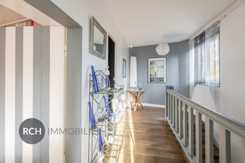 Photos du bien : Exclusivité – Grosrouvre – Jolie maison ancienne dans un environnement verdoyant