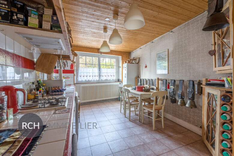 Photos du bien : Exclusivité – Grosrouvre – Jolie maison ancienne dans un environnement verdoyant