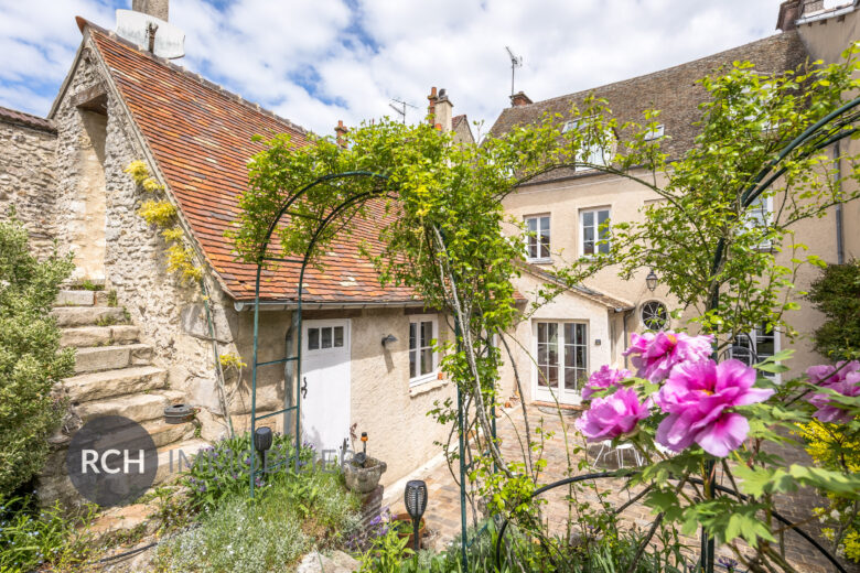 Photos du bien : Houdan Centre – Charmante maison ancienne avec joli jardin