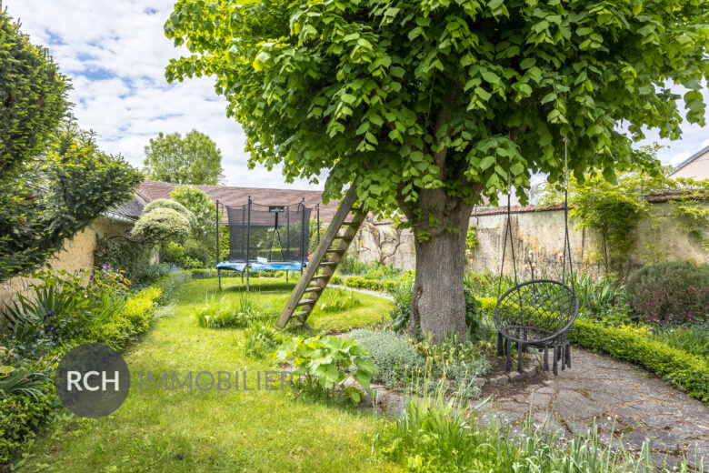 Photos du bien : Houdan Centre – Charmante maison ancienne avec joli jardin