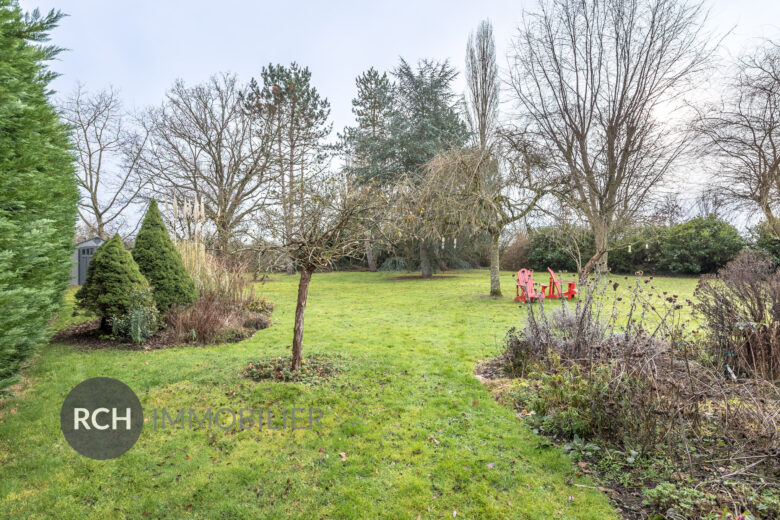 Photos du bien : Exclusivité – Secteur Gambais – Maison familiale sur joli terrain arboré