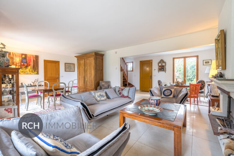 Photos du bien : Exclusivité – Secteur Gambais – Maison familiale sur joli terrain arboré