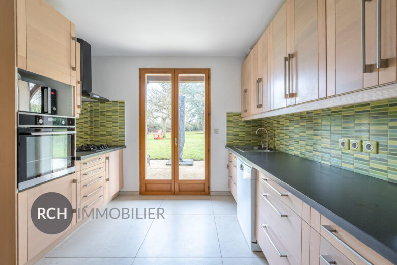 Photos du bien : Exclusivité – Secteur Gambais – Maison familiale sur joli terrain arboré