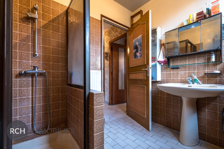 Photos du bien : Méré – Maison familiale avec sous-sol total et jardin