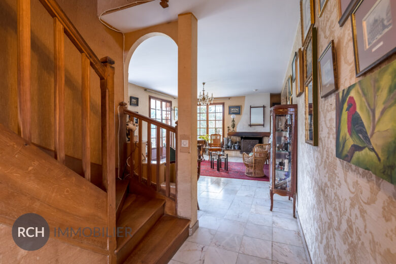 Photos du bien : Méré – Maison familiale avec sous-sol total et jardin