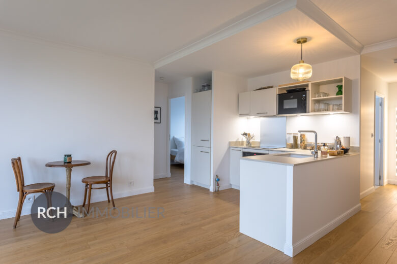 Photos du bien : Exclusivité – Neauphle-le-Chateau – Bel appartement de 4 pièces entièrement rénovée avec parking