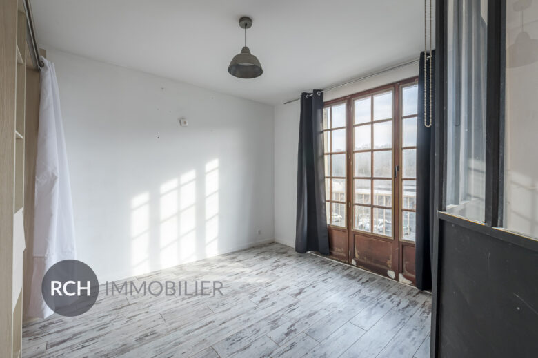 Photos du bien : Versailles – Appartement de 4 pièces lumineux avec grand balcon et cave