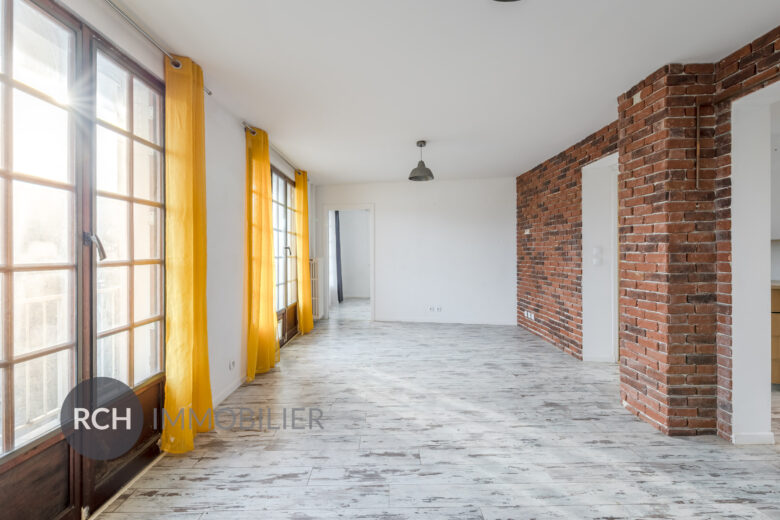 Photos du bien : Versailles – Appartement de 4 pièces lumineux avec grand balcon et cave
