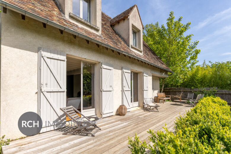 Photos du bien : Grosrouvre – Charmante maison entièrement rénovée au coeur de la forêt