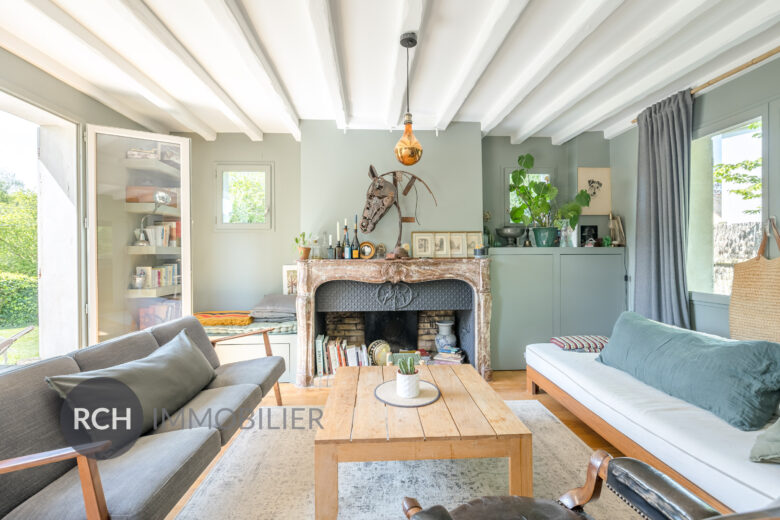 Photos du bien : Grosrouvre – Charmante maison entièrement rénovée au coeur de la forêt