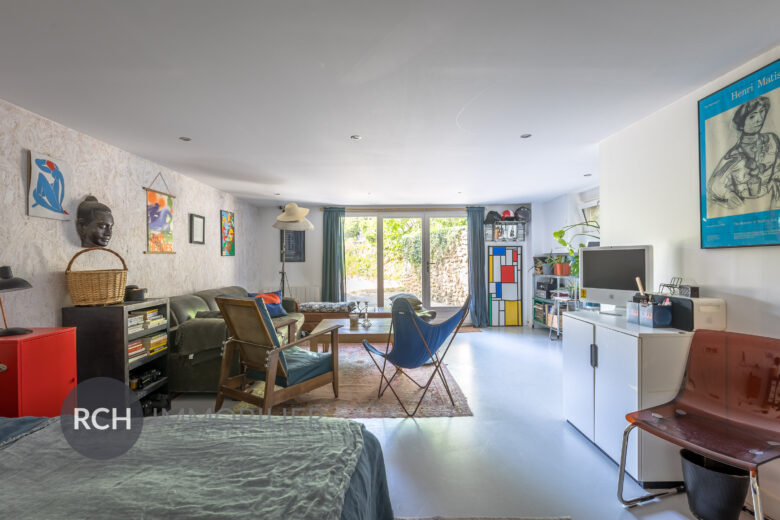 Photos du bien : Grosrouvre – Charmante maison entièrement rénovée au coeur de la forêt