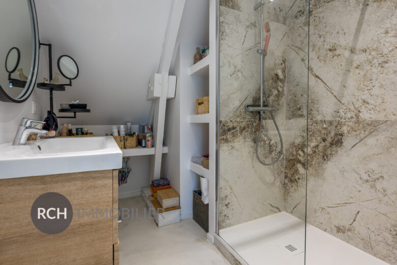 Photos du bien : La Hauteville – Belle maison d&rsquo;architecte nichée dans un environnement privilégié