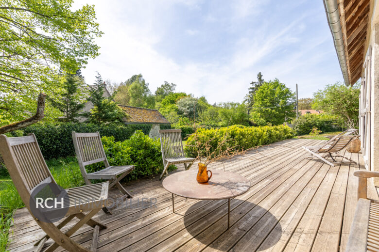Photos du bien : Grosrouvre – Charmante maison entièrement rénovée au coeur de la forêt