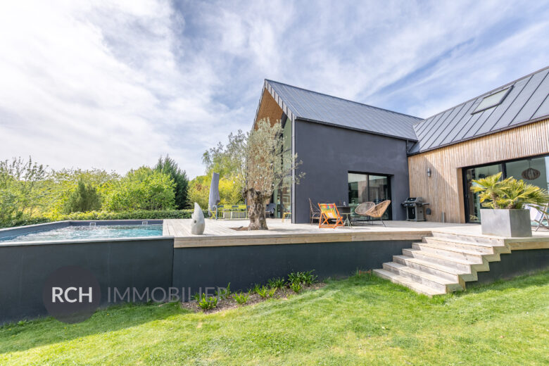 Photos du bien : La Hauteville – Belle maison d&rsquo;architecte nichée dans un environnement privilégié