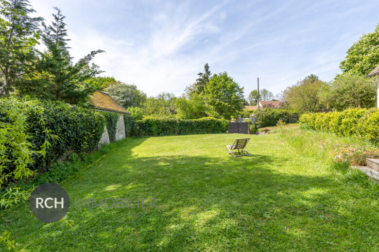 Photos du bien : Grosrouvre – Charmante maison entièrement rénovée au coeur de la forêt