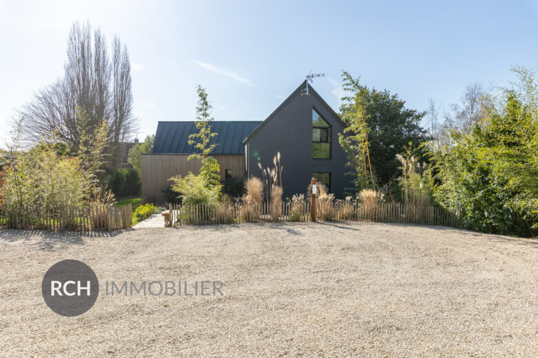 Photos du bien : La Hauteville – Belle maison d&rsquo;architecte nichée dans un environnement privilégié