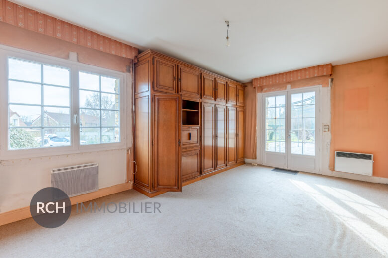 Photos du bien : Auteuil-le-Roi – Grande maison familiale avec joli jardin bien entretenu