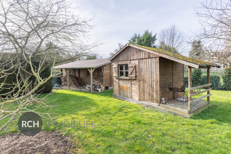 Photos du bien : Auteuil-le-Roi – Grande maison familiale avec joli jardin bien entretenu