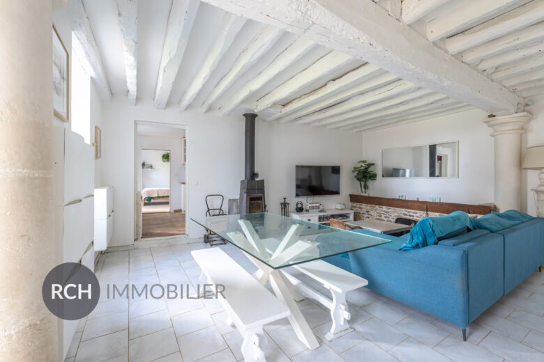 Photos du bien : Bazainville – Charmante maison ancienne avec grange et beau jardin