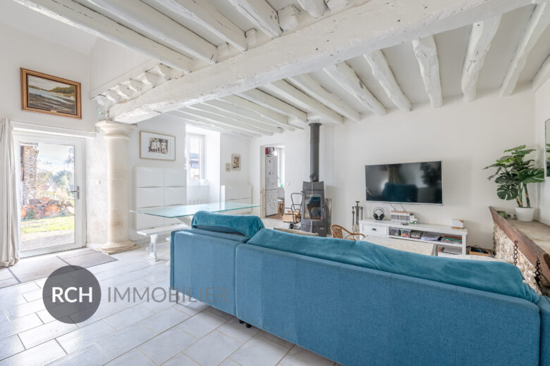 Photos du bien : Bazainville – Charmante maison ancienne avec grange et beau jardin