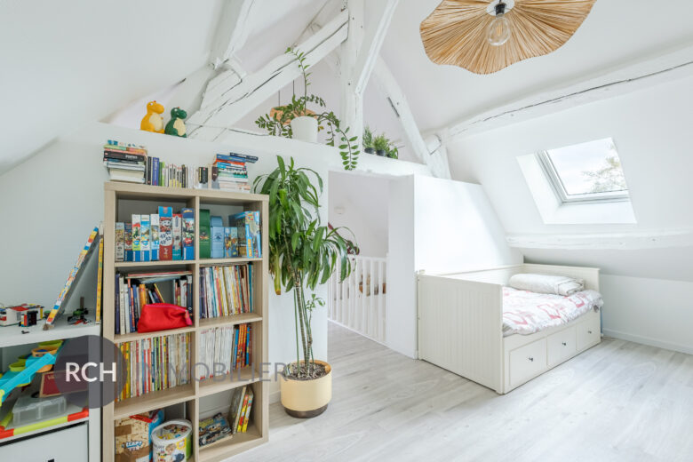 Photos du bien : Bazainville – Charmante maison ancienne avec grange et beau jardin