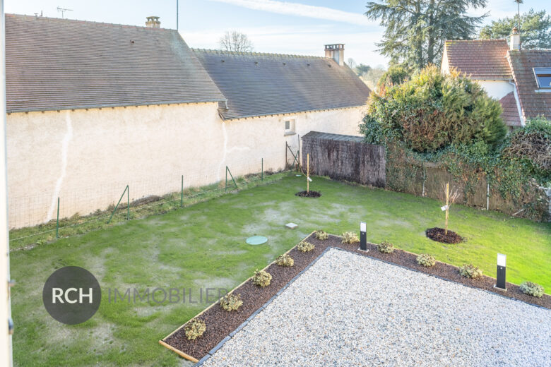 Photos du bien : Gambais – Maison non meublée en cœur de village avec joli jardin