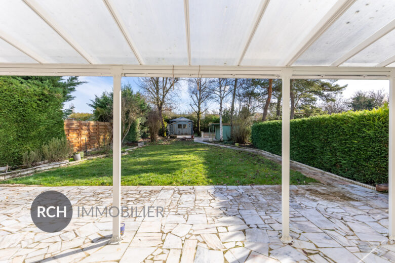 Photos du bien : Seul mandataire – Le Mesnil Saint Denis – Grande maison familiale sur beau terrain arboré