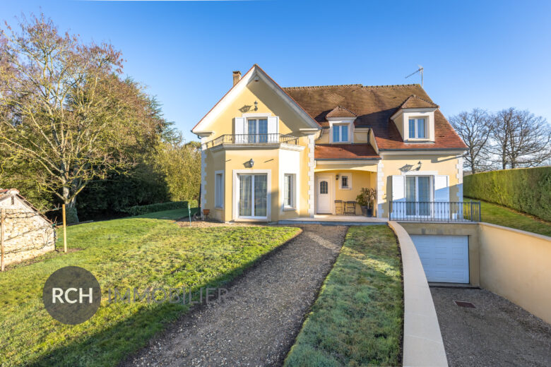 Photos du bien : Osmoy – Maison familiale de qualité avec sous-sol total