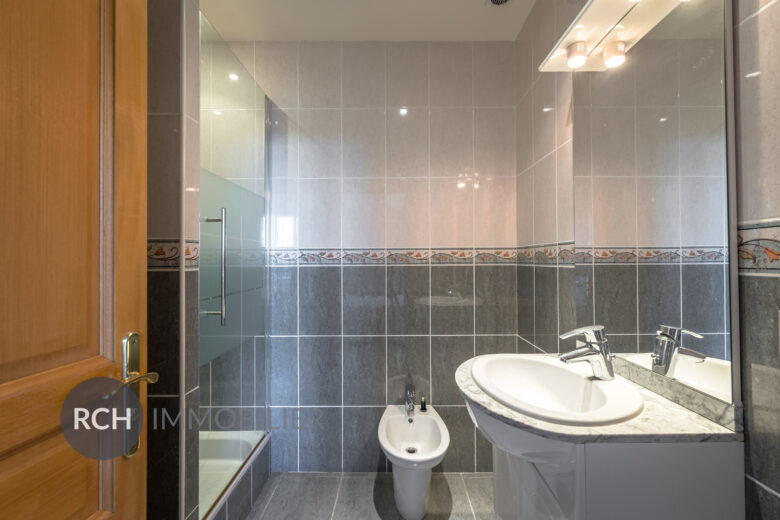 Photos du bien : Osmoy – Maison familiale de qualité avec sous-sol total