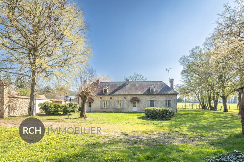 Photos du bien : La Hauteville – Maison à rénover avec grenier à aménager dans un environnement calme