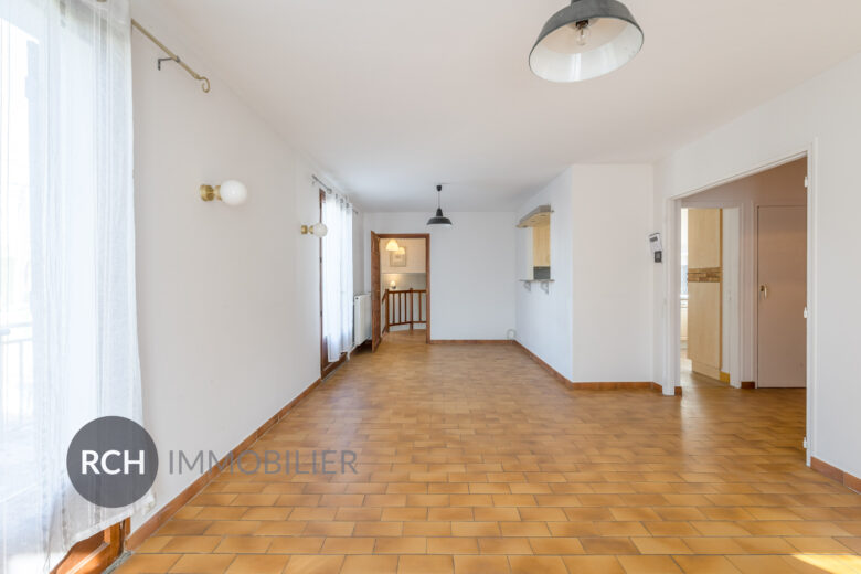 Photos du bien : Seul mandataire – Le Tremblay-sur-Mauldre – Maison familiale dans un environnement calme avec sous-sol total