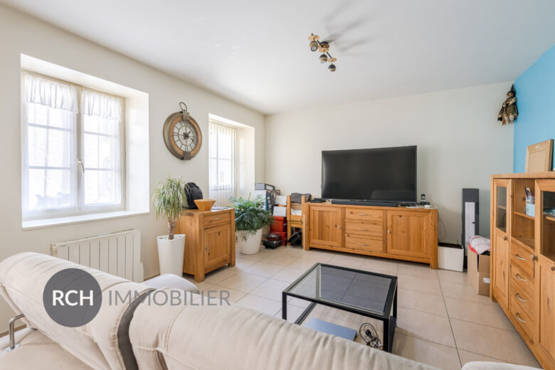 Photos du bien : Le Tremblay-sur-Mauldre – Duplex non meublé de 3 pièces de 88,41 m2 avec jolie cour