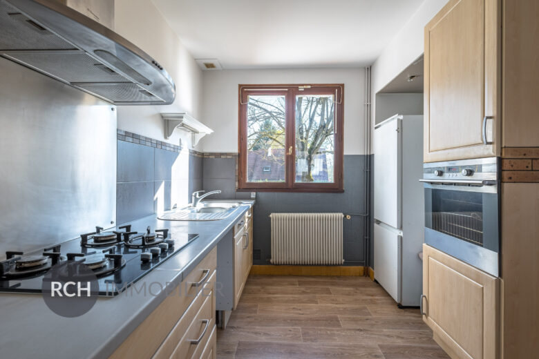 Photos du bien : Seul mandataire – Le Tremblay-sur-Mauldre – Maison familiale dans un environnement calme avec sous-sol total