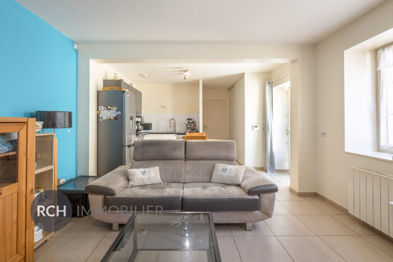 Photos du bien : Le Tremblay-sur-Mauldre – Duplex non meublé de 3 pièces de 88,41 m2 avec jolie cour