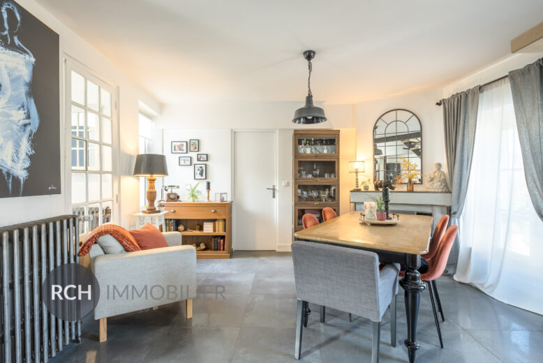 Photos du bien : Exclusivité – Saint-Léger-en-Yvelines – Maison ancienne avec joli jardin clos de mur