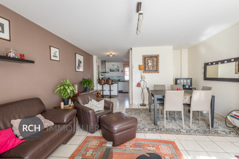 Photos du bien : Saint-Léger-en-Yvelines – Maison de village avec jardin dans un environnement calme