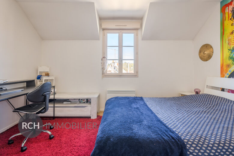 Photos du bien : Saint-Léger-en-Yvelines – Maison de village avec jardin dans un environnement calme