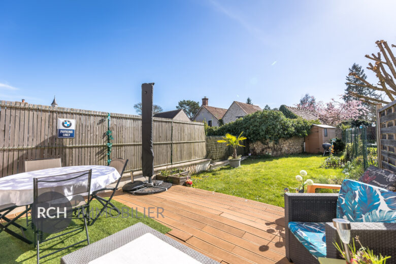 Photos du bien : Saint-Léger-en-Yvelines – Maison de village avec jardin dans un environnement calme