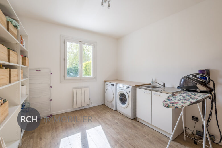 Photos du bien : Gambais – Maison familiale entièrement rénovée avec une belle vue dégagée