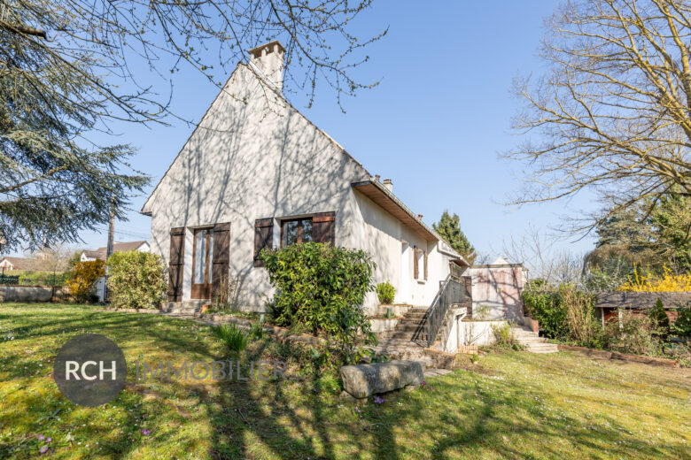 Photos du bien : Seul mandataire – Le Tremblay-sur-Mauldre – Maison familiale dans un environnement calme avec sous-sol total
