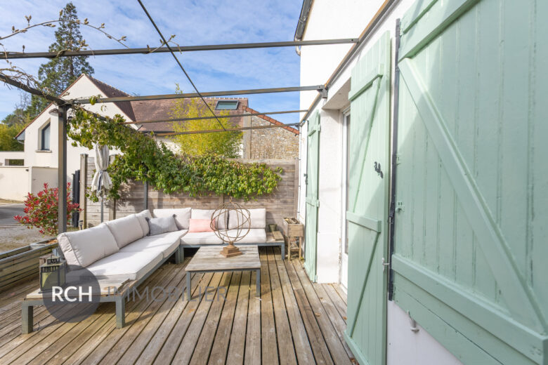 Photos du bien : Exclusivité – Saint-Léger-en-Yvelines – Maison ancienne avec joli jardin clos de mur