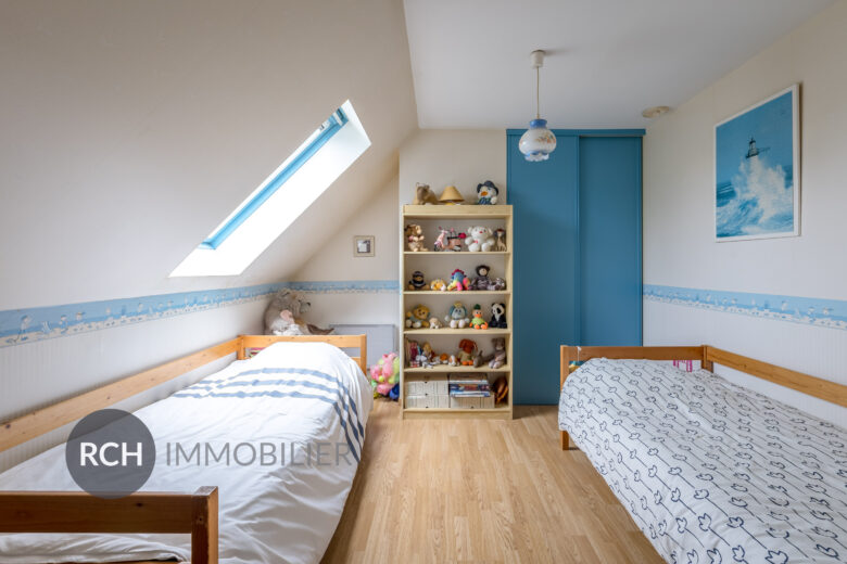 Photos du bien : Andelu – Spacieuse maison familiale avec beau terrain arboré